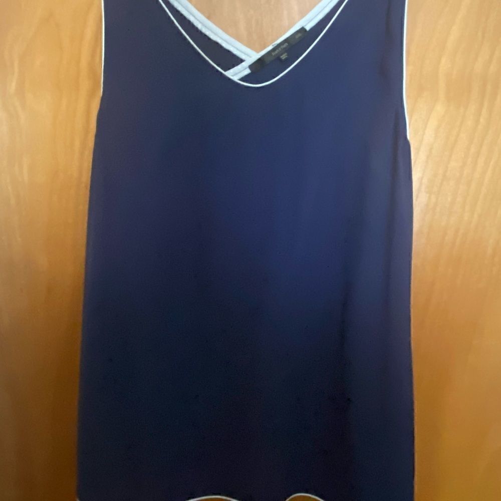 Fun 2 Fun Sleeveless Blouse - Picture 4 of 10